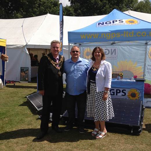 solar panel-Mayor of Poole supporting local business.